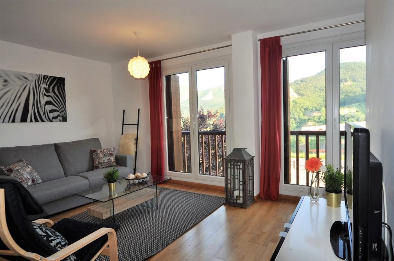 Apartamentos Tirol Formigal Buitenkant foto
