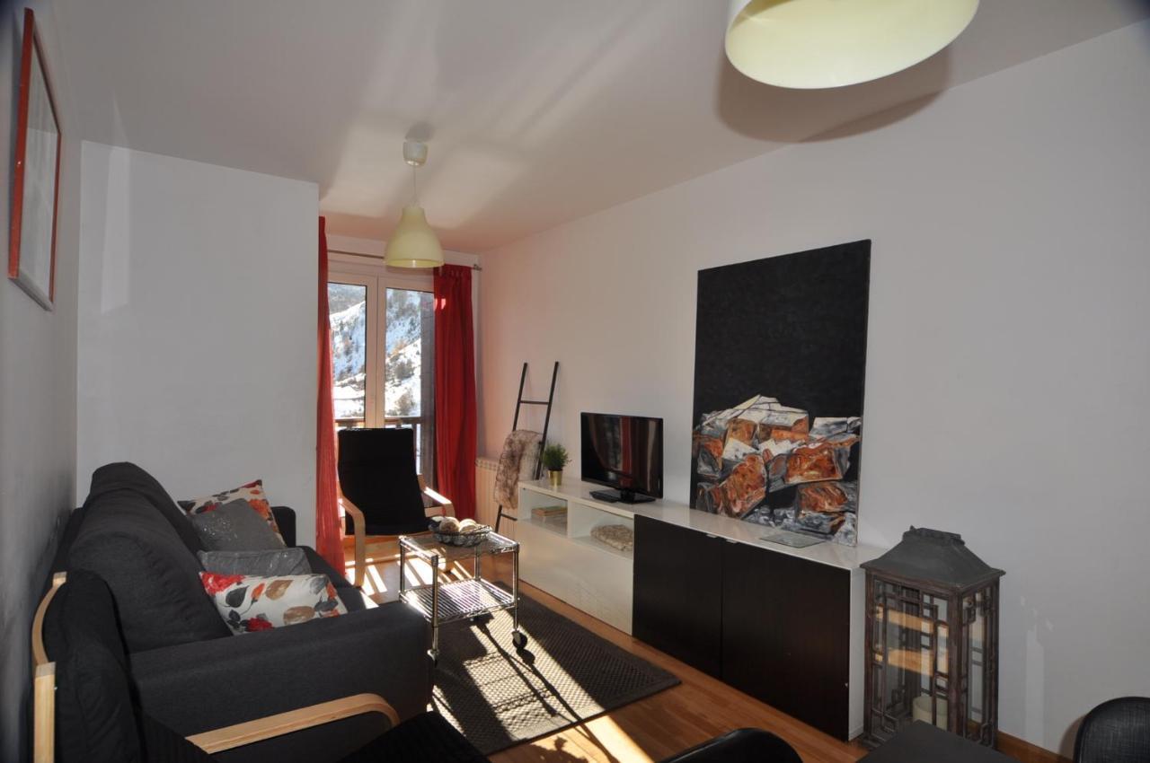 Apartamentos Tirol Formigal Buitenkant foto
